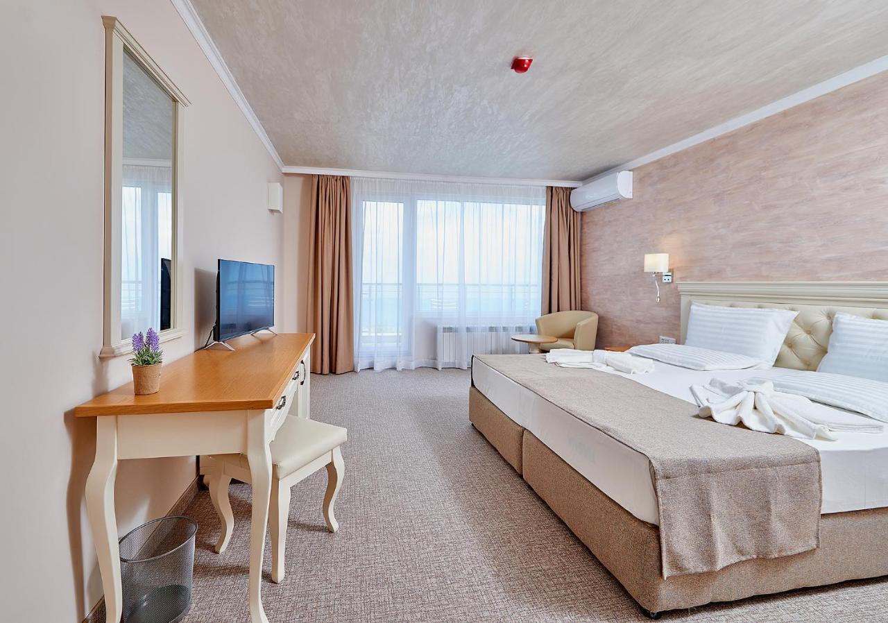Neptun Hotel Pomorie Exterior foto