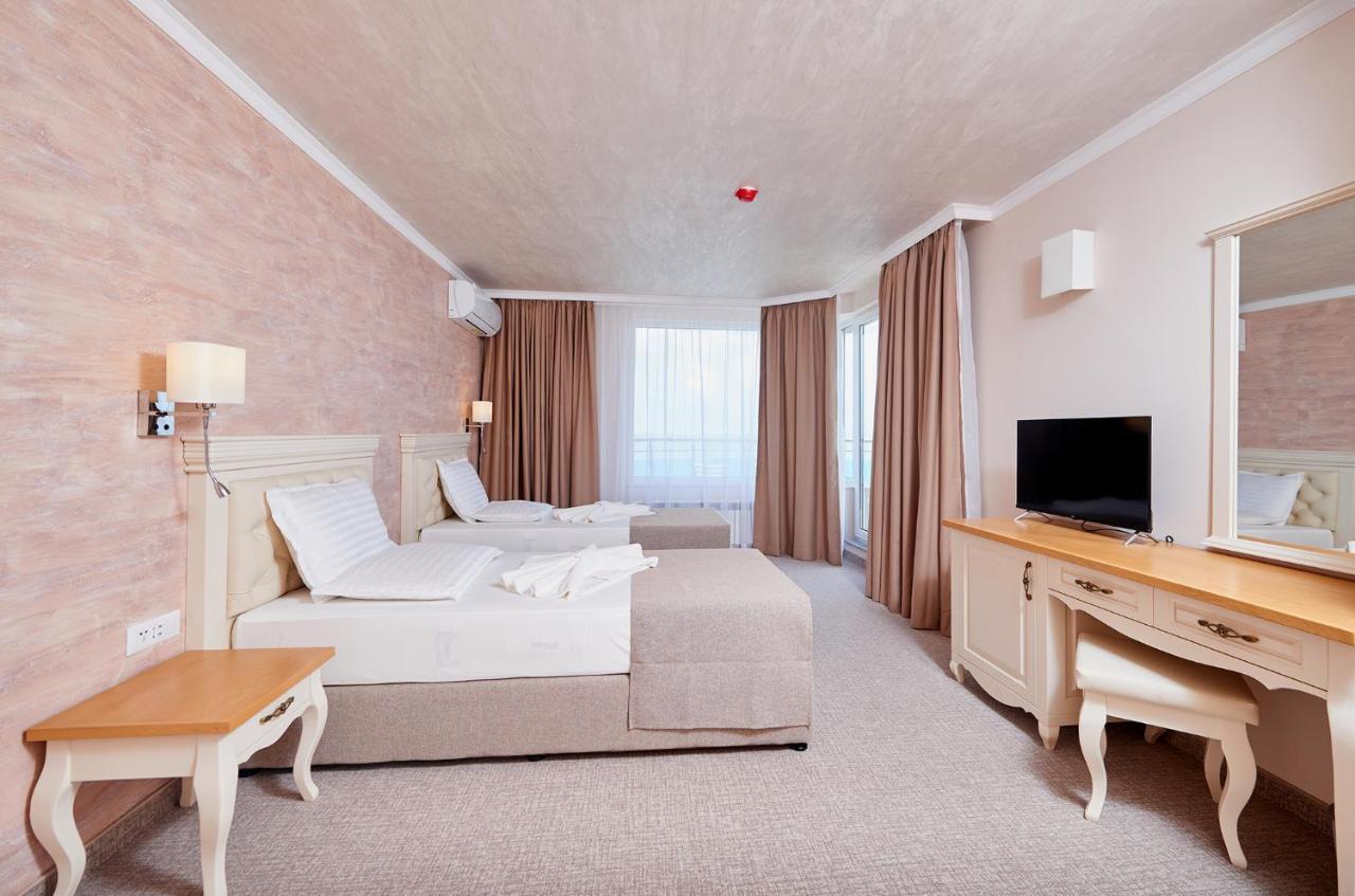 Neptun Hotel Pomorie Exterior foto