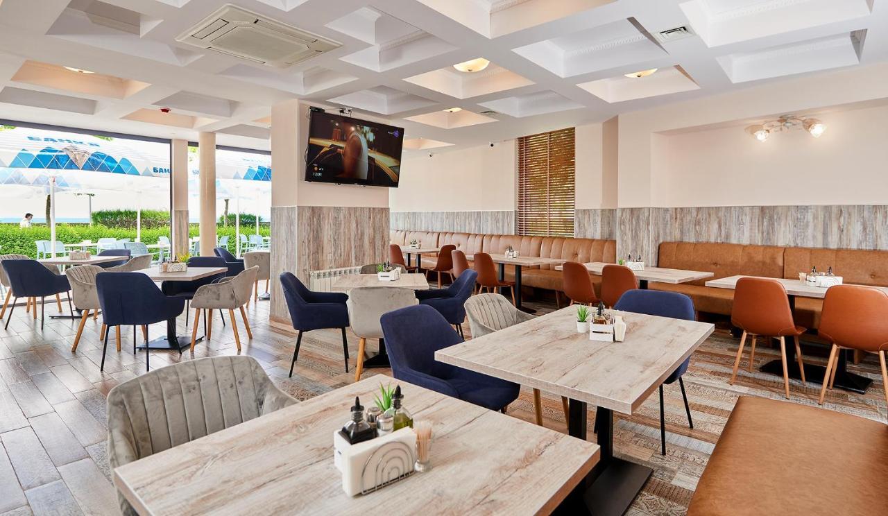 Neptun Hotel Pomorie Exterior foto